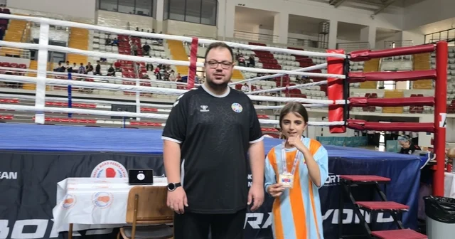 Kocasinan dan Türk Boksuna yeni bir şampiyon Başkan Çolakbayrakdar: Türk sporuna yeni yıldızlar ve Türkiye şampiyonları kazandırmaya devam edeceğiz Kayseri Haberleri Habertürk Yerel Haberler