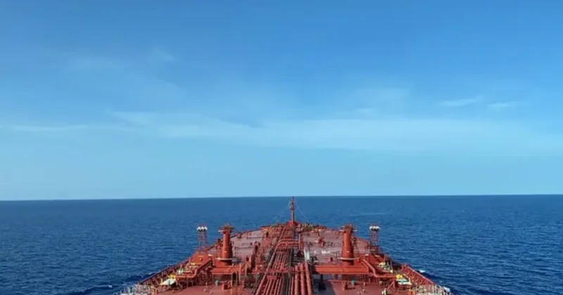 Hürmüz Boğazı nda gemiye saldırı! Mürettebattan kayıp var