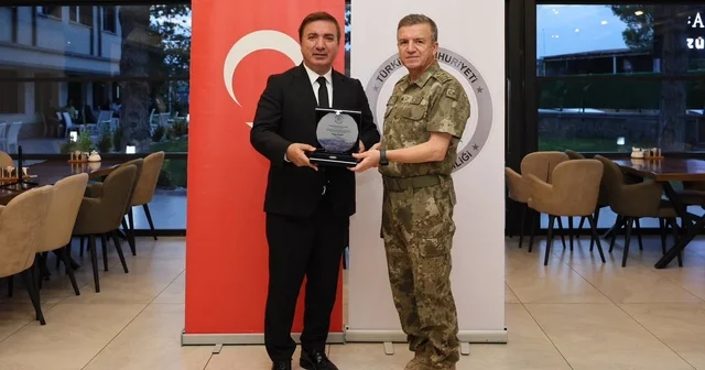 Erzincan da 3. Ordu Komutanı ve İl Jandarma Komutanı için veda programı düzenlendi Erzincan Haberleri Habertürk Yerel Haberler