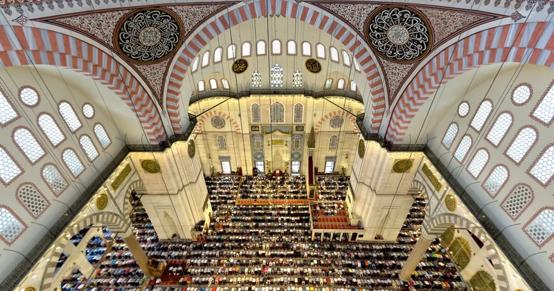 Cuma namazı saatleri 18 Eylül 2026: Diyanet ile İstanbul, Ankara, İzmir ve il il cuma namazı vakitleri belli oldu!