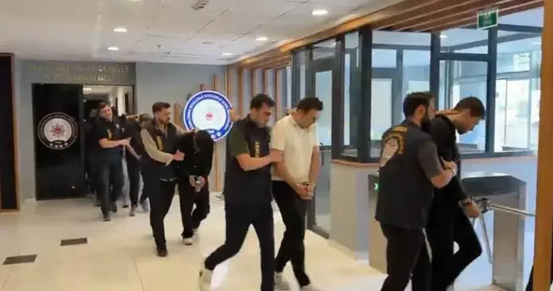 Evlilik vaadi ve eskort ilanlarıyla dolandırıcılık yapan 10 kişi tutuklandı