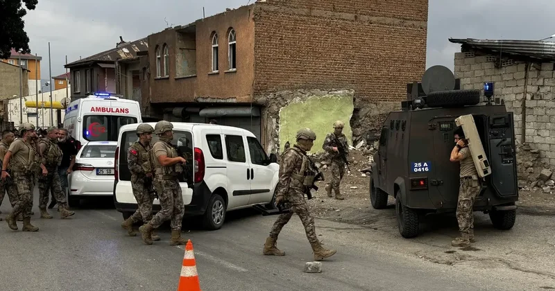 Erzurum da iki aile arasında silahla çatışma: 1 i polis 12 yaralı