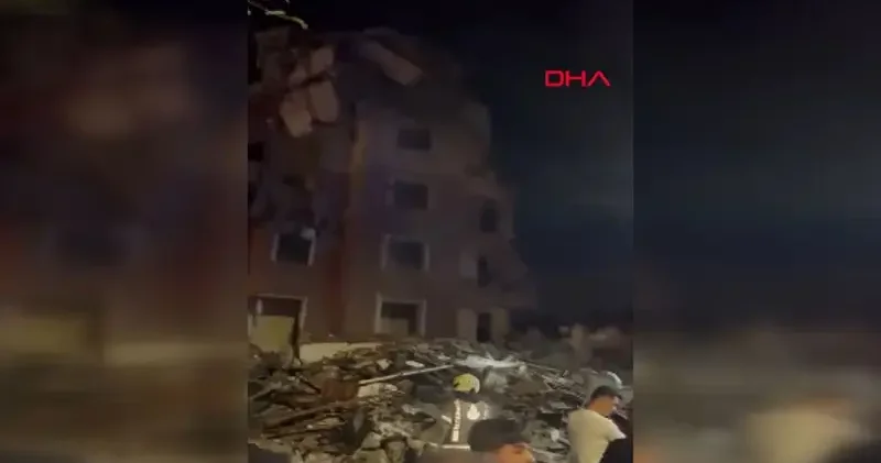 Küçükçekmece de yıkımı yapılan bina çöktü