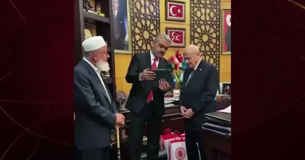 Ferdi Tayfur şarkısı duygusal anlar yaşattı: Bahçeli den usta sanatçı için özel istek!