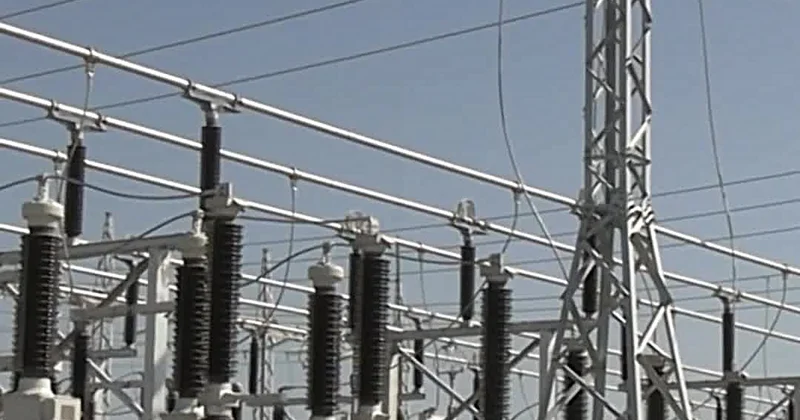 Gobustan Güneş Enerjisi Santrali Azerbaycan ın elektrik şebekesinde! 45 milyon metreküp doğalgaz tasarrufu bekleniyor
