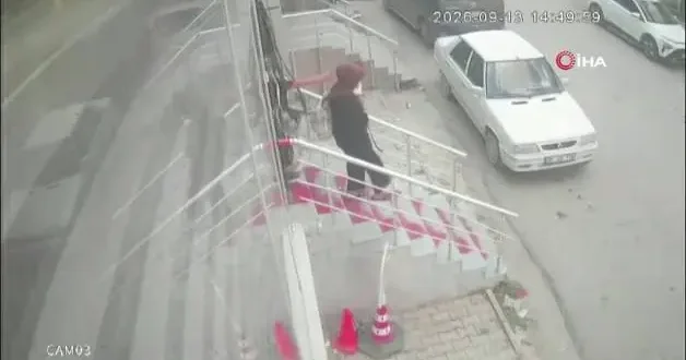 Kahramanmaraş ta saç kesimini beğenmeyen müşterinin akrabaları kadın kuaförü darp etti