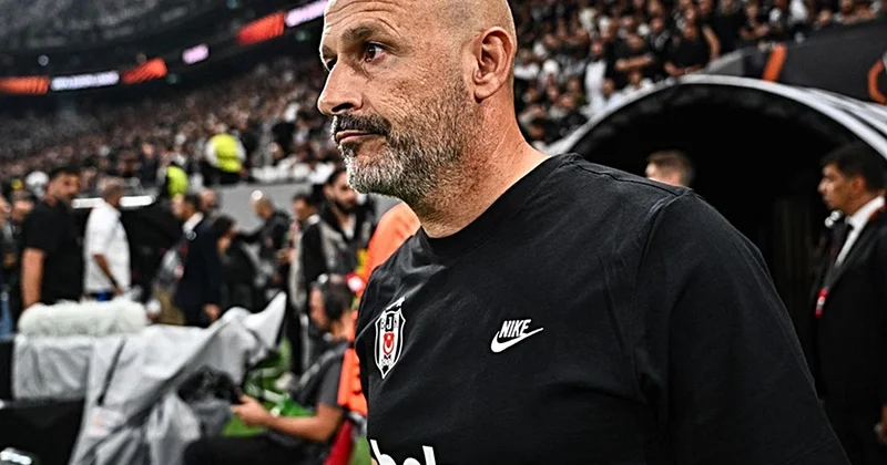 Vincenzo Italiano dan Beşiktaş taraftarına sevgi dolu sözler: Elimde olsa 42 bin kişiyi tek tek...