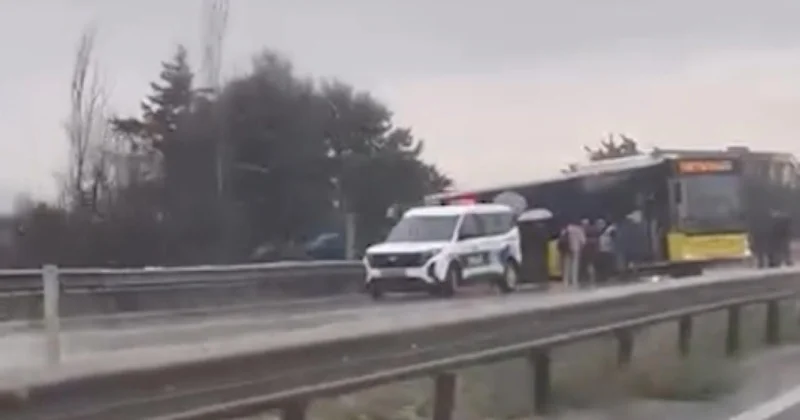 İETT otobüsü yoldan çıktı