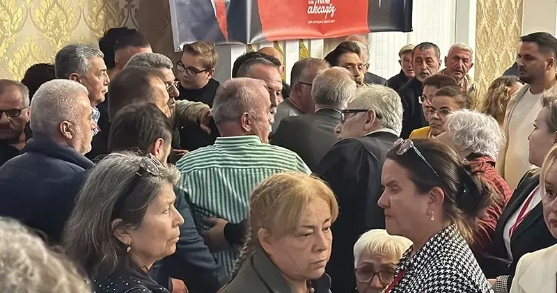 CHP Samsun İl Kongresi nde arbede; Mehmet Özdağ yeniden il başkanı