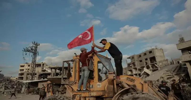 Türk bayrakları Gazze de dalgalandı