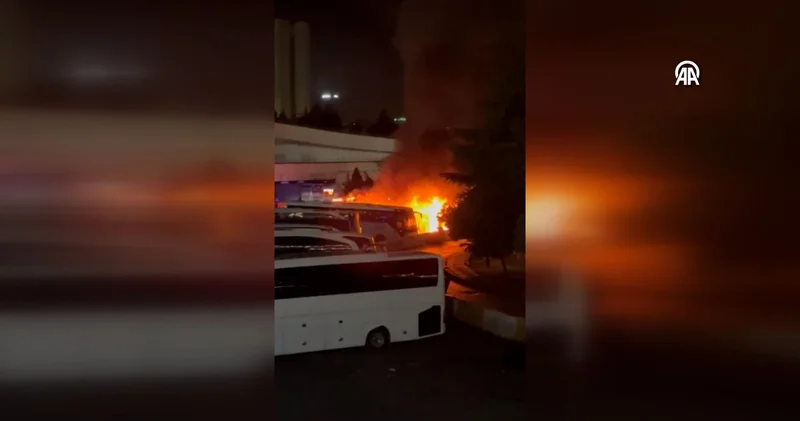 AŞTİ de park halindeki otobüste yangın