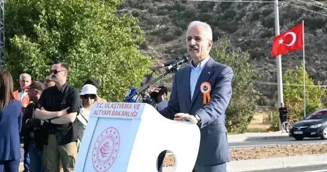 Bakan Uraloğlu Antalya da 29 kilometrelik yolu açtı: Tarım ve turizmde ülkemizin parlayan yıldızı Ekonomi Haberleri