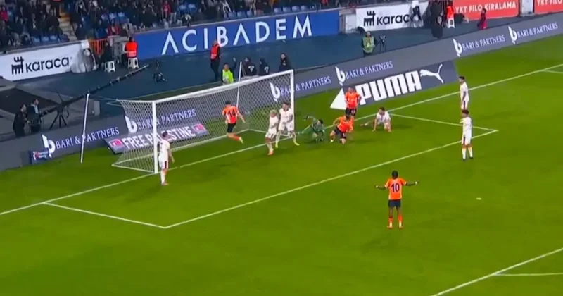 Başakşehir Galatasaray maçına damga vurdu! Gol 4 dakika incelenip iptal edildi