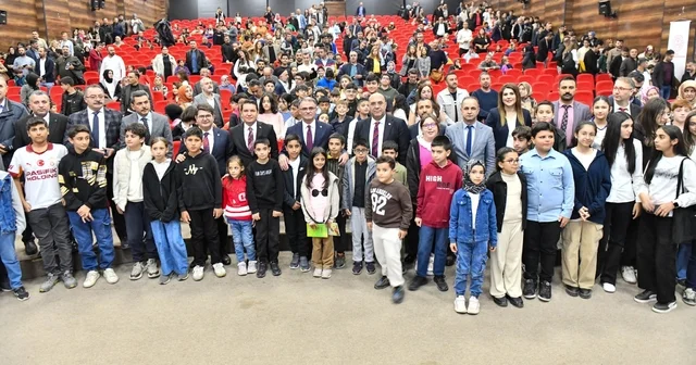 Van da Bugünün Bilimi Yarının Teknolojisi Projesi nin açılış programı düzenlendi Van Haberleri