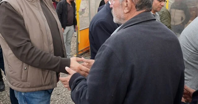 Yılmaz dan Şehit Mustafa Aslan ın ailesine ziyaret Yılmaz: Şehidimizin emaneti başımızın tacıdır Gaziantep Haberleri Habertürk Yerel Haberler