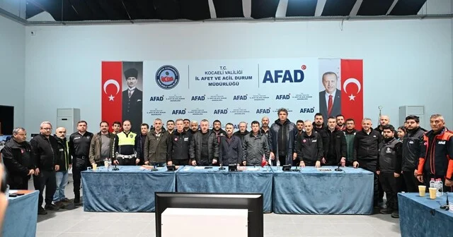 Kocaeli de sağanak sonrası kriz merkezinde değerlendirme toplantısı Kocaeli Son Dakika Haberleri Habertürk Yerel Haberler