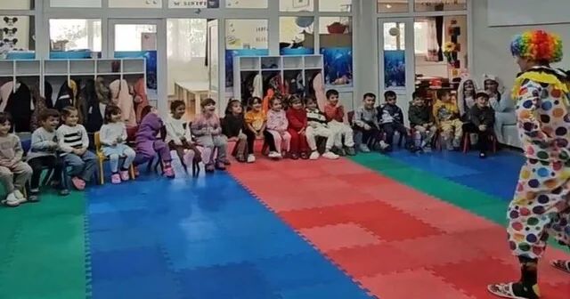 Şırnak ta minikler diş fırçalamayı tiyatroyla öğrendi Şırnak Haber Habertürk Yerel Haberler