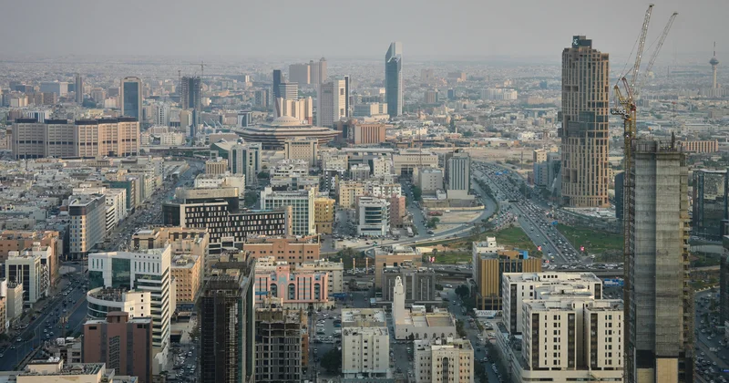 Suudi koalisyon 4 İHA yı imha etti, Mısır dan Suudi Arabistan a savunma mesajı geldi
