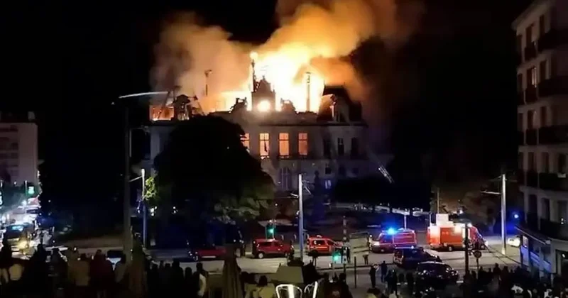 Fransa da belediye binası kundaklandı