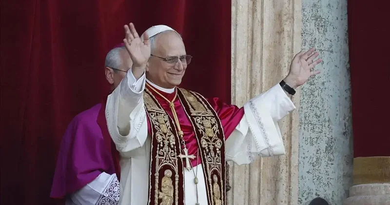 Papa 14. Leo taburcu oldu