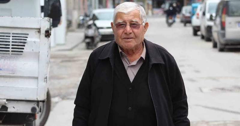 Karapınar da kuyumcu, telefondaki dolandırıcıyı fark edip yaşlı müşterisinin altınlarını korudu