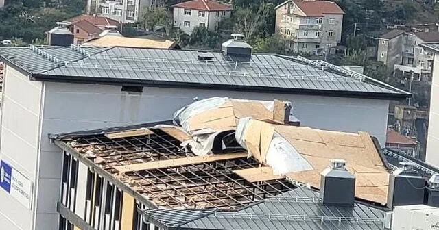 Fırtına KYK kız öğrenci yurdunun çatısını söktü Zonguldak Haber Habertürk Yerel Haberler