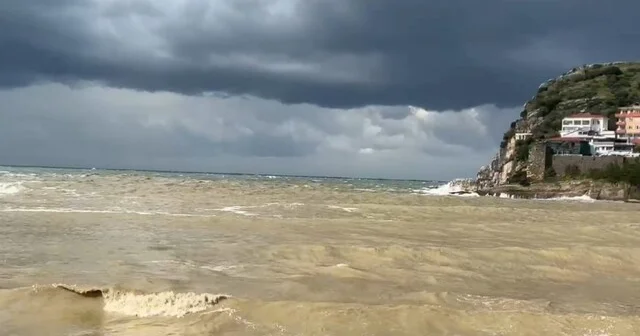 Amasra bir günde 4 mevsimi yaşadı Sabah yağmur ve fırtına öğlen ise güneş ve sıcak Bartın Haberleri Habertürk Yerel Haberler