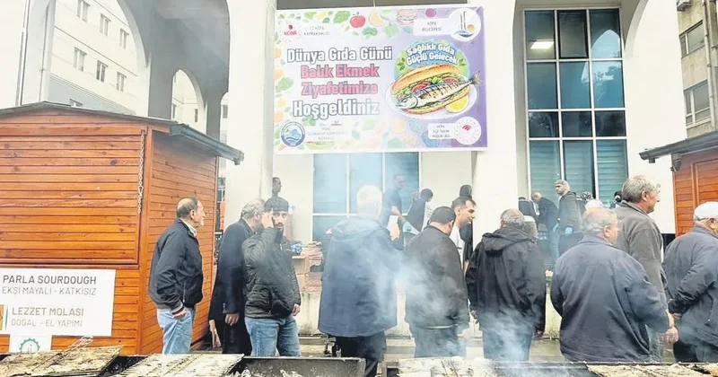 Palamut bolluğu ziyafete dönüştü