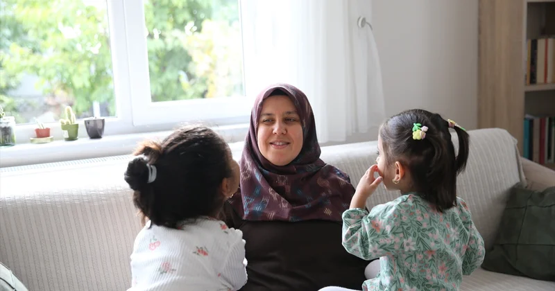 Konya da Esra Sarıcaoğlu, kardeş isteyen Meryem için Berfin e de koruyucu aile oldu