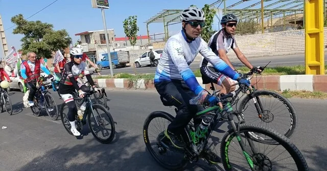 İran da öldürülen çocuklar için 2 bin 865 kilometre pedal çevirdiler Van Haber Habertürk Yerel Haberler