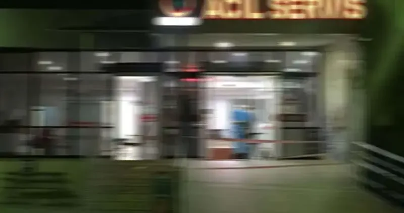 Hamburger ve midye yedikten sonra rahatsızlanan 4 arkadaş hastaneye kaldırıldı