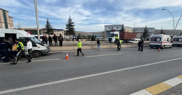 Minibüsün çarptığı yaşlı adam kurtarılamadı Çankırı Haberleri