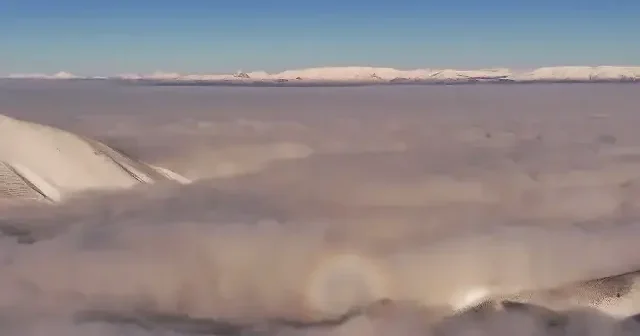 Erzurum’u kaplayan sis bulutları kartpostallık manzaralar oluşturdu VİDEO İZLE