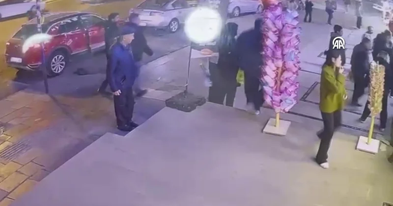 Üzerine vitrin düştü! İnanılmaz ölüm! Son dakika haberleri