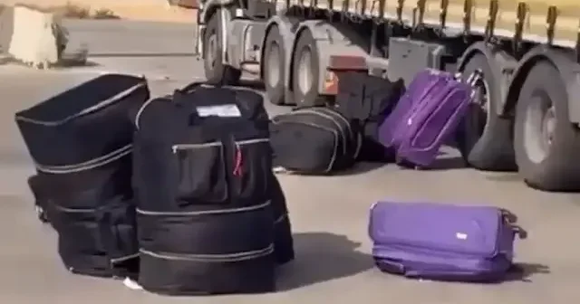 İsrail tedavi için çıkış yapan Gazzelilerin eşyalarına el koydu VİDEO İZLE