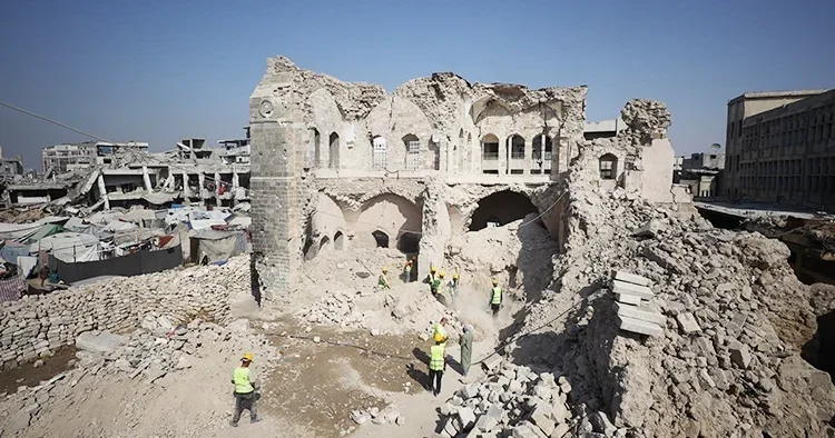 Soykırım tarihi de hedef aldı: Paşa Sarayı nda yıkım ve yağma