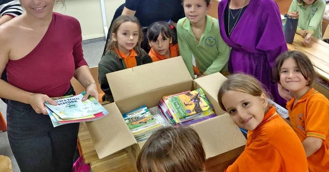 Alaçatı da ilkokul öğrencilerinden anlamlı dayanışma İzmir Haberleri