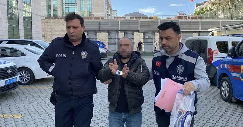 Eşinin başına ütüyle vurup, çocuklarını darbetti