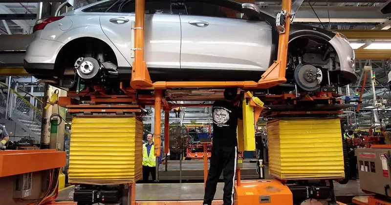 27 yıllık serüven bitti! Otomotiv devi efsane modelinin üretimini durdurdu