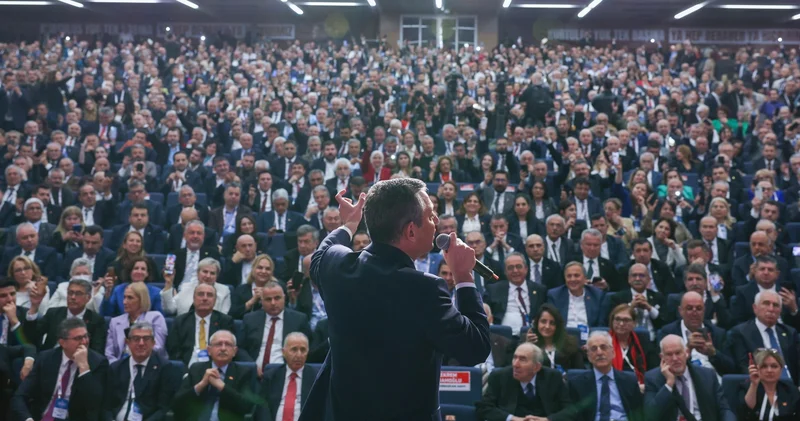 CHP den “Şimdi İktidar Zamanı” sloganıyla 39’uncu Olağan Kurultay: Yargı tartışmasına sıkışmayacağız; bizi felç etmek istiyorlar, olmayacağız!