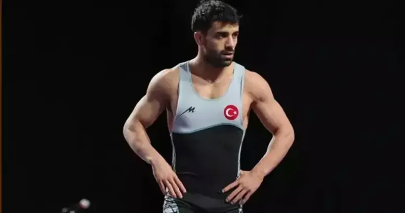 Milli güreşçi Ekrem Öztürk gümüş madalya kazandı Spor Haberleri