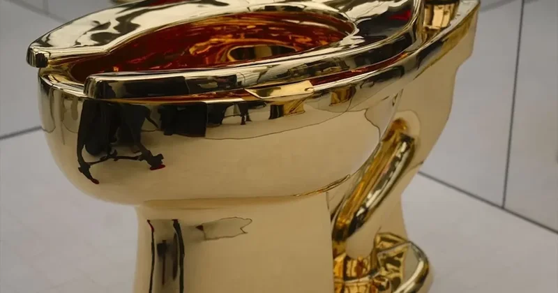 İtalyan sanatçının “America” altın klozeti açık artırmaya çıkıyor Sözcü Gazetesi