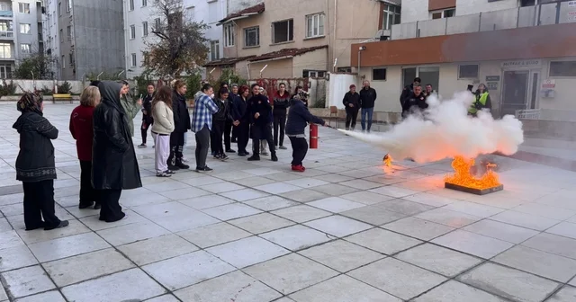 Yurt personeline uygulamalı yangın eğitimi Eskişehir Haberleri