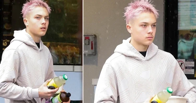 Bekâr bir anne olmak hiç kolay değil... Her biri ayrı âsi çıktı... Uslu çocuk saç rengini değiştirdi