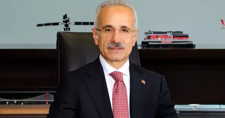 Bakan Uraloğlu: 24 30 Kasım tarihleri arasında YHT ve anahat trenlerinde öğretmenlerimiz yüzde 50 indirimden yararlanabilecek