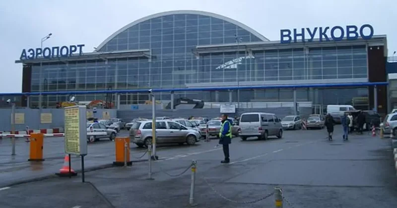 Moskova’daki iki havalimanında İHA saldırısı nedeniyle uçuşlar askıya alındı