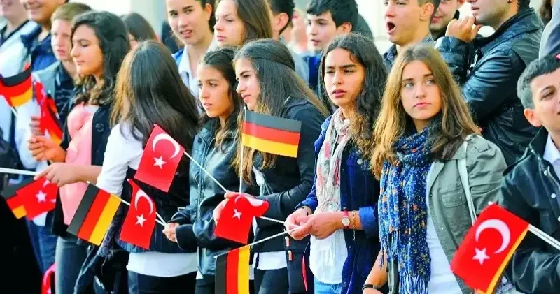 Yurt dışı Türklere güç takviyesi Politika Haberleri