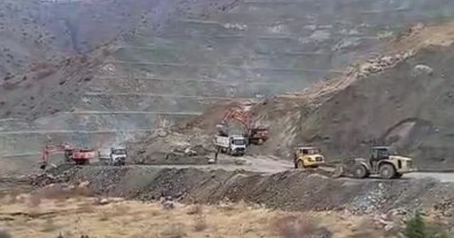 Göçük altında kalan işçiyi kurtarma çalışmaları sürüyor Sivas Haberleri