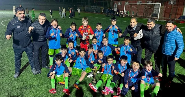 Doğanşehir Belediyespor 12 yaş altı futbol takımı şampiyon oldu Malatya Haberleri