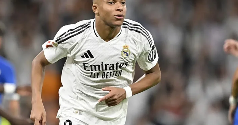 Mbappe ve PSG arasında 663 milyon euroluk savaş